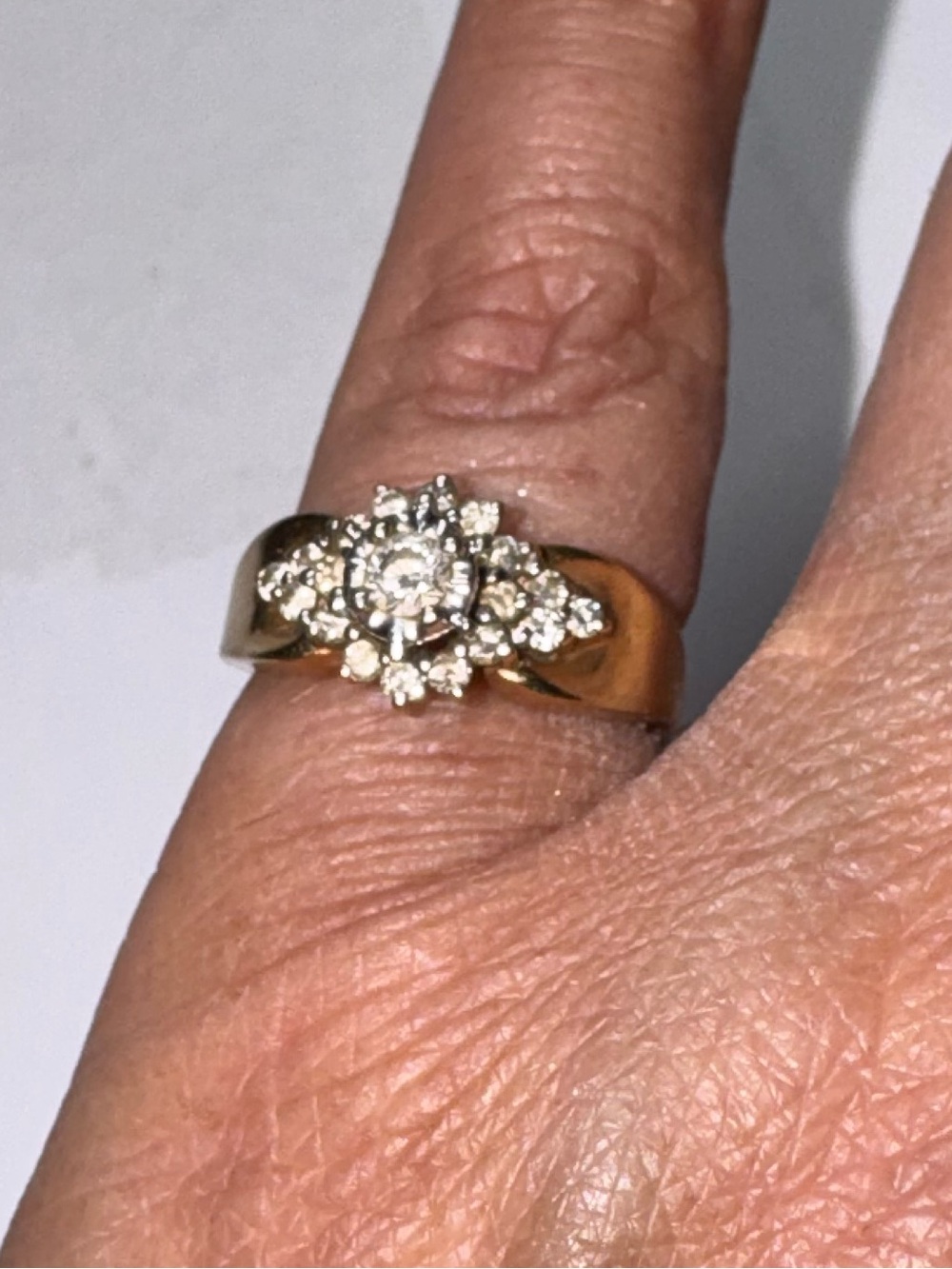 14K gold diamond ring wedding engagement EUC